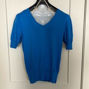 Short sleeve sweater